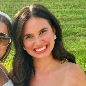 Meet your Posher, Bella